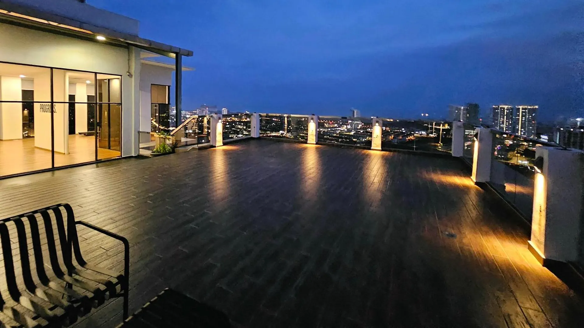 Apartment Quartz Residence - Melaka